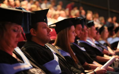 Openbare universiteite bars uit hul nate, maar Akademia het nog plek