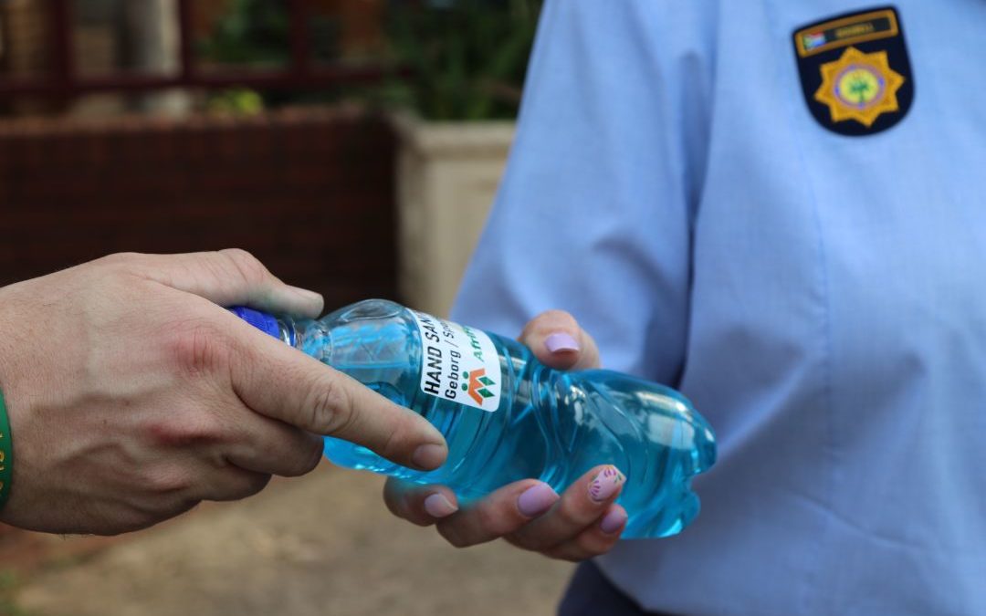 AfriForum supplies hand sanitiser to police stations in Gauteng