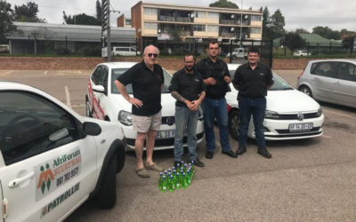 AfriForum se Groter Pretoria-takke ontvang handreiniger en gesigmaskers