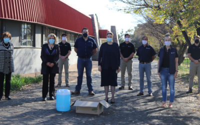 AfriForum verskaf handreiniger, gesigmaskers en handskoene aan Oos-Randse kliniek