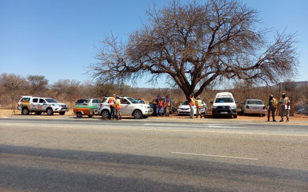 AfriForum se Naboomspruit-tak hou padblokkade saam met SAPD