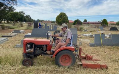 AfriForum maak begraafplaas in Delareyville skoon