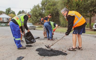 AfriForum se Parys-tak gebruik 1,6 ton teer in April om slaggate op te vul