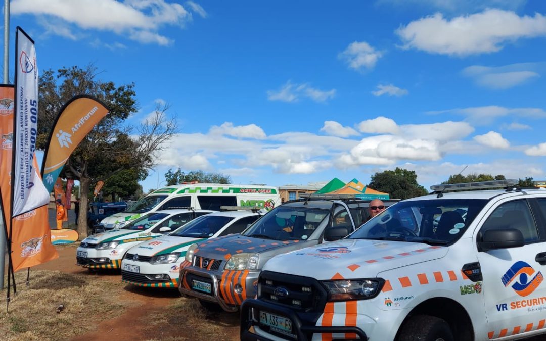 Kyk: Bloemfontein skoner na AfriForum-takke #VegEnBou-week met massa vullisverwyderingsprojek afskop