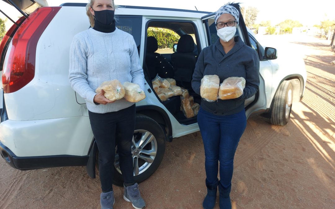AfriForum se Upington-tak skenk brood aan Rosedale-sopkombuis