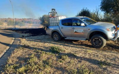 AfriForum se Bloemfontein-buurtwagte help om veldbrande te blus    